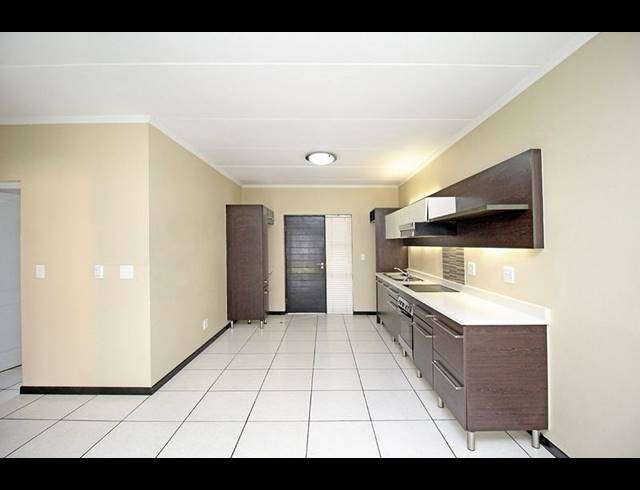2 BEDROOM APARTMENT FOR SALE IN FOURWAYS